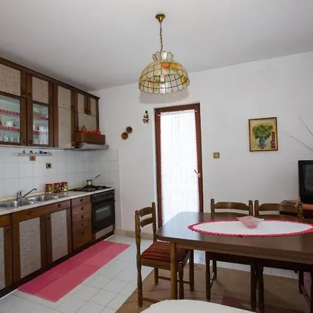 Farac- Two Bedroom With Balcony And Sea View